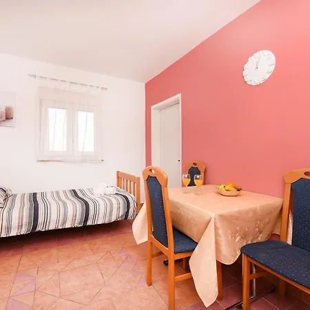 Apartment Berekin